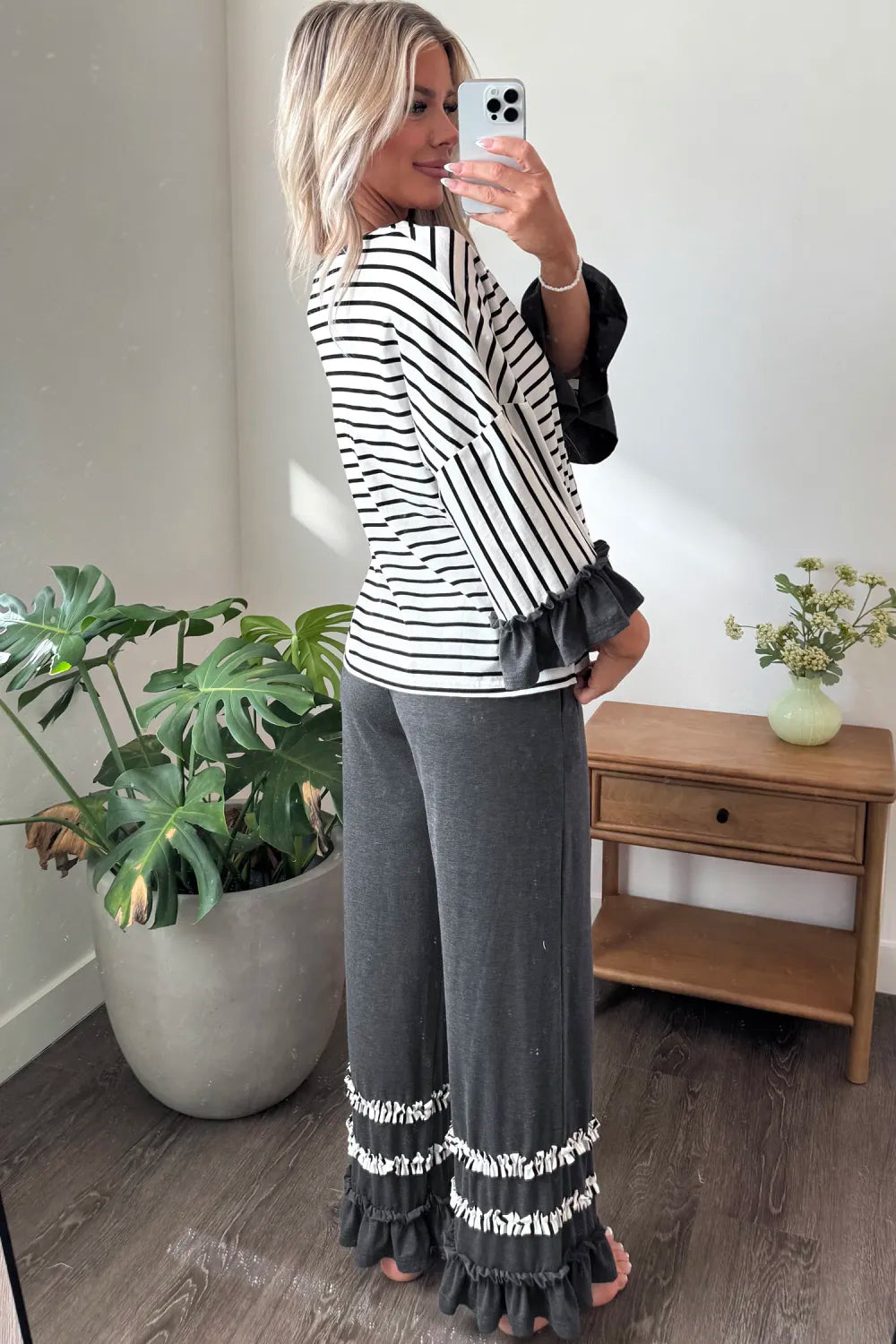 Grey-White Stripe Set